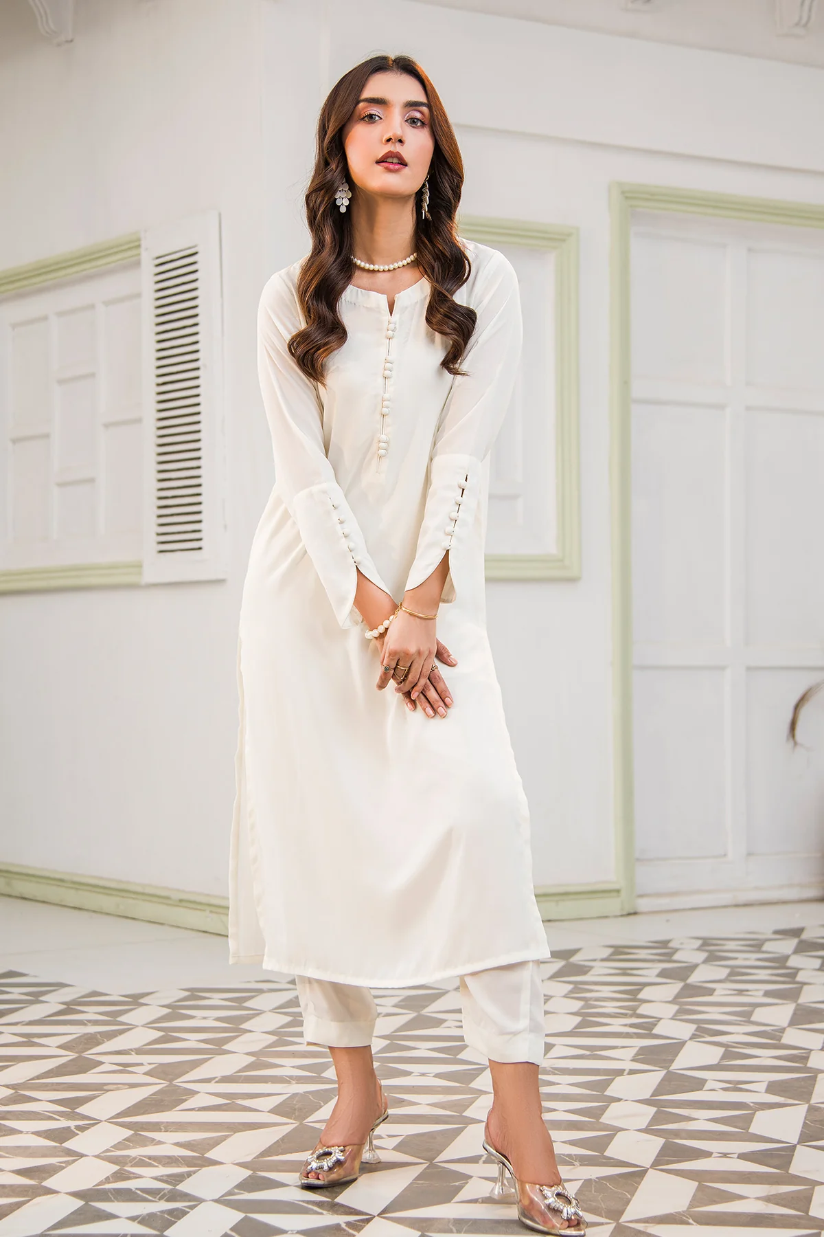 Elegant White Dress - Image 4