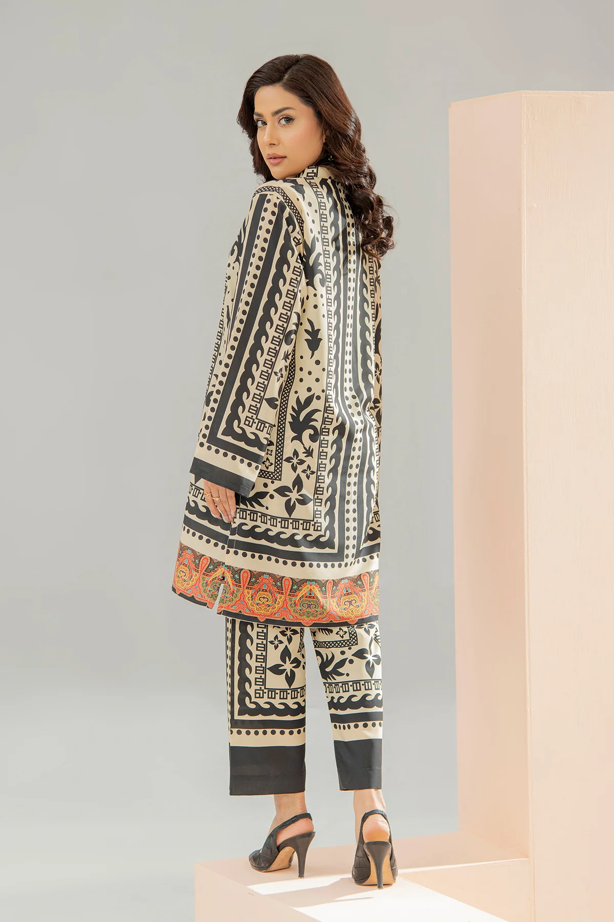 Printed Crepe Co-ord Set - Image 6